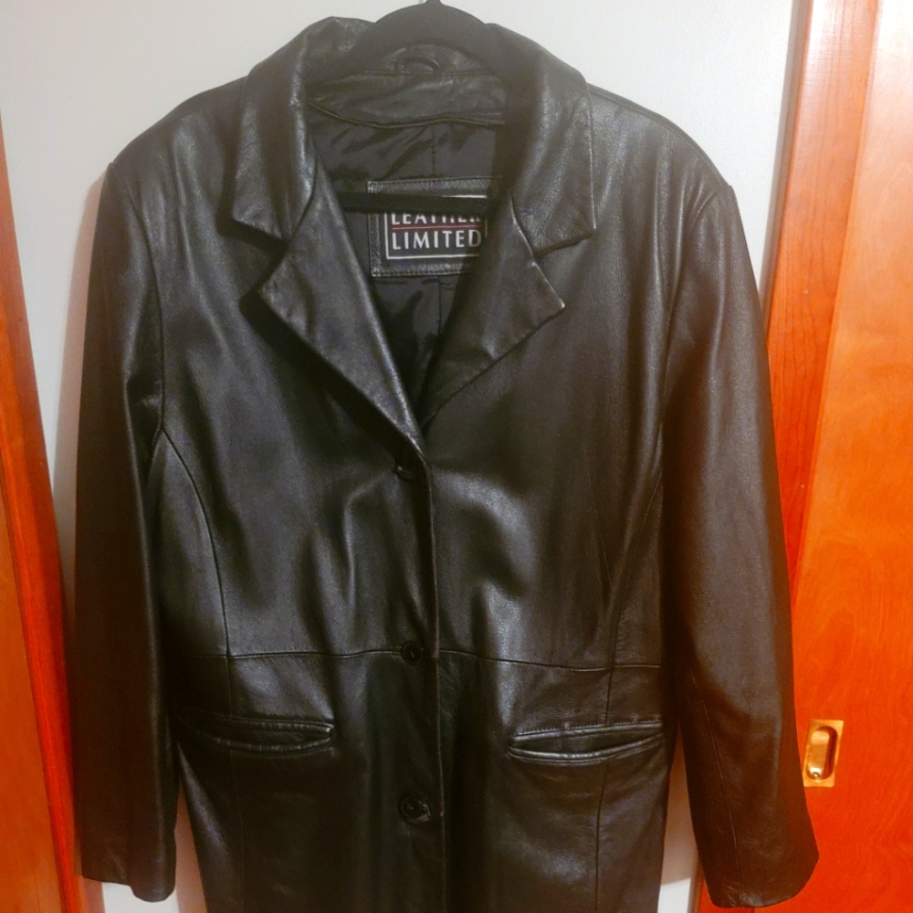 LEATHER TRENCH COAT